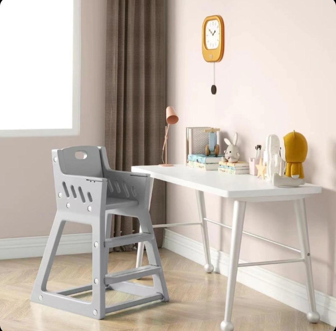 Chaise haute bébé #